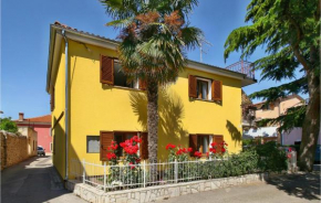 Отель Two-Bedroom Apartment in Novigrad  Новиград